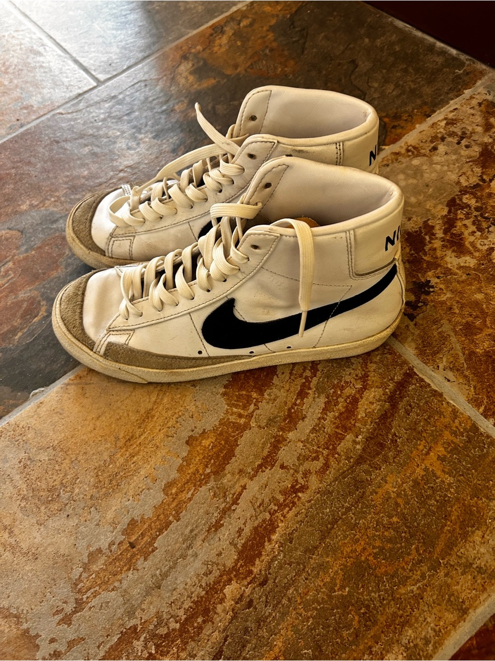 Nike Blazer Mid ‘77 White Black Leather High Top Sneakers Women’s Size 8 - Picture 3 of 9